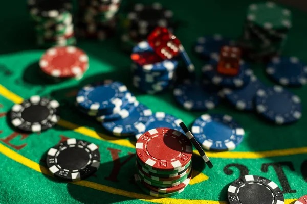 Betting controls and ante stage on Teen Patti interface with dealer call